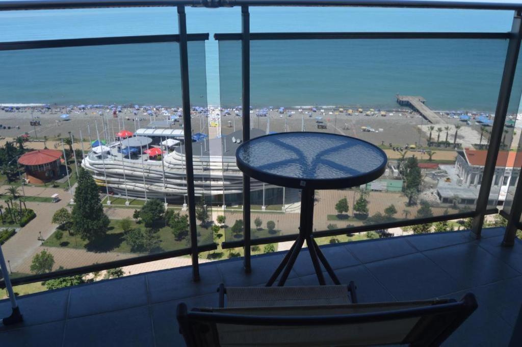 Orbi Luxury Apartments Batoumi Extérieur photo
